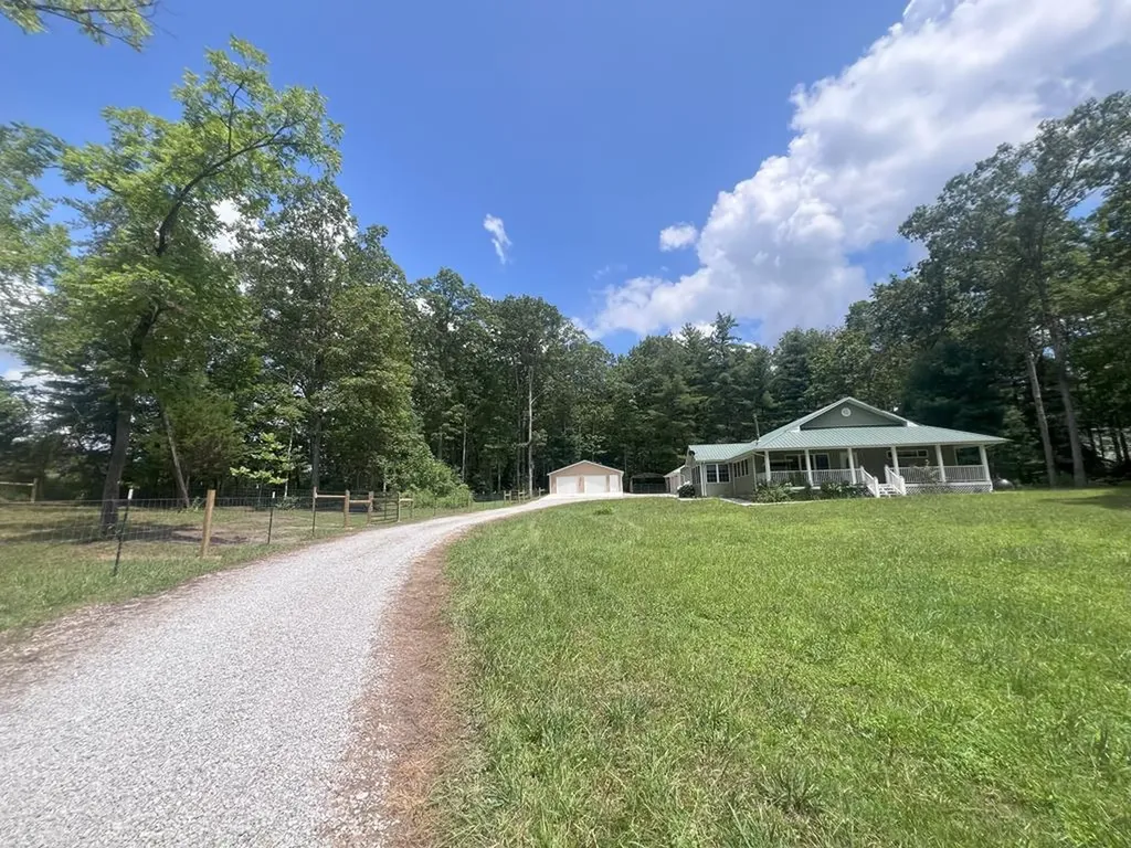 213 Indian Rock Trail Jamestown TN 38556