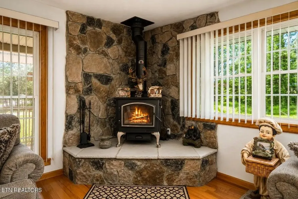 213 Indian Rock Trail Jamestown TN 38556