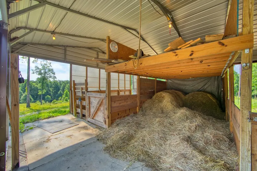 1240 Louvaine Road Jamestown TN 38556