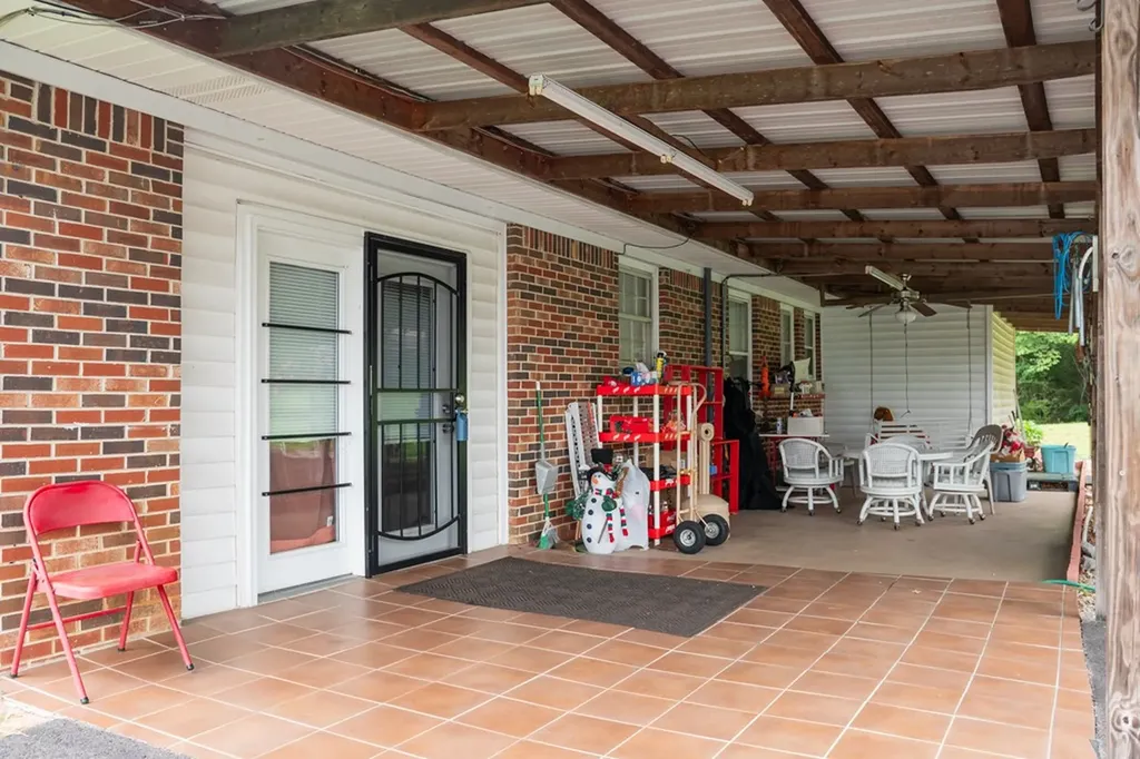 105 East Wilmouth Road Rickman TN 38580