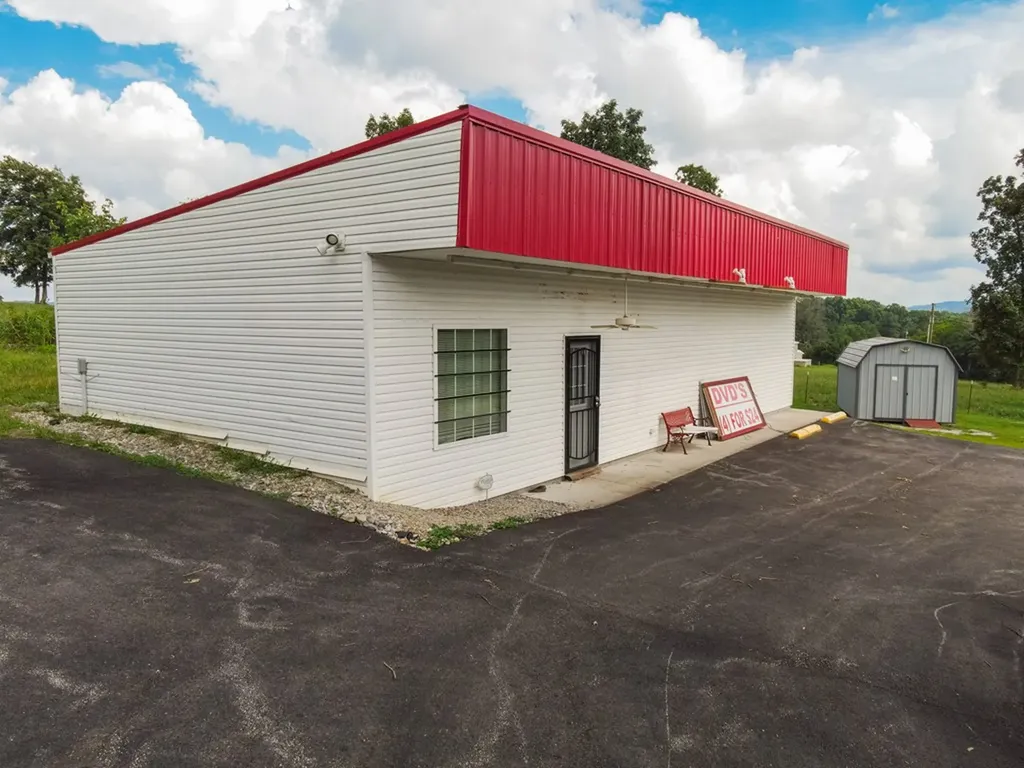 105 East Wilmouth Road Rickman TN 38580