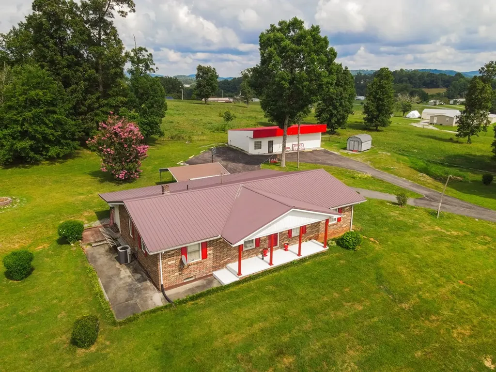 105 East Wilmouth Road Rickman TN 38580