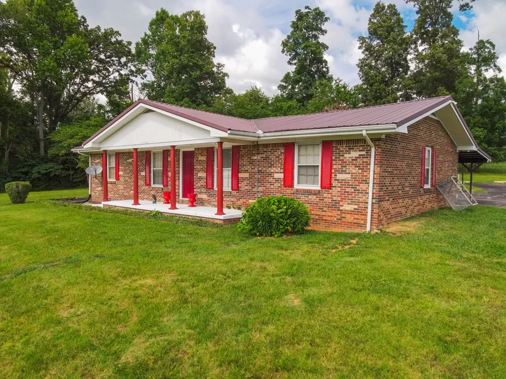 105 East Wilmouth Road Rickman TN 38580