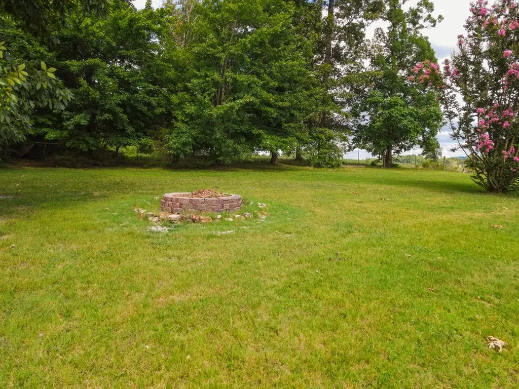 105 East Wilmouth Road Rickman TN 38580