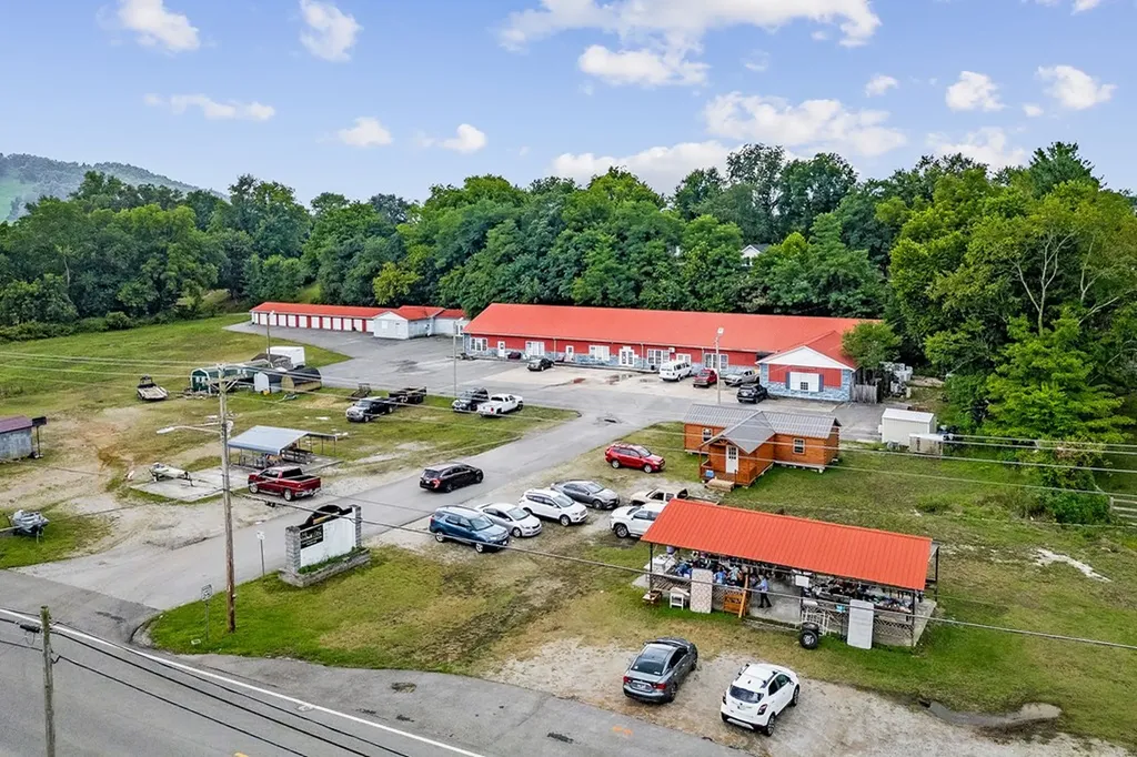 550 N North Church Livingston TN 38570