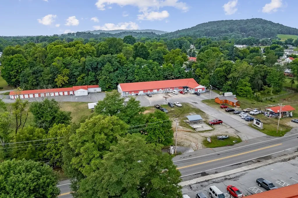 550 N North Church Livingston TN 38570