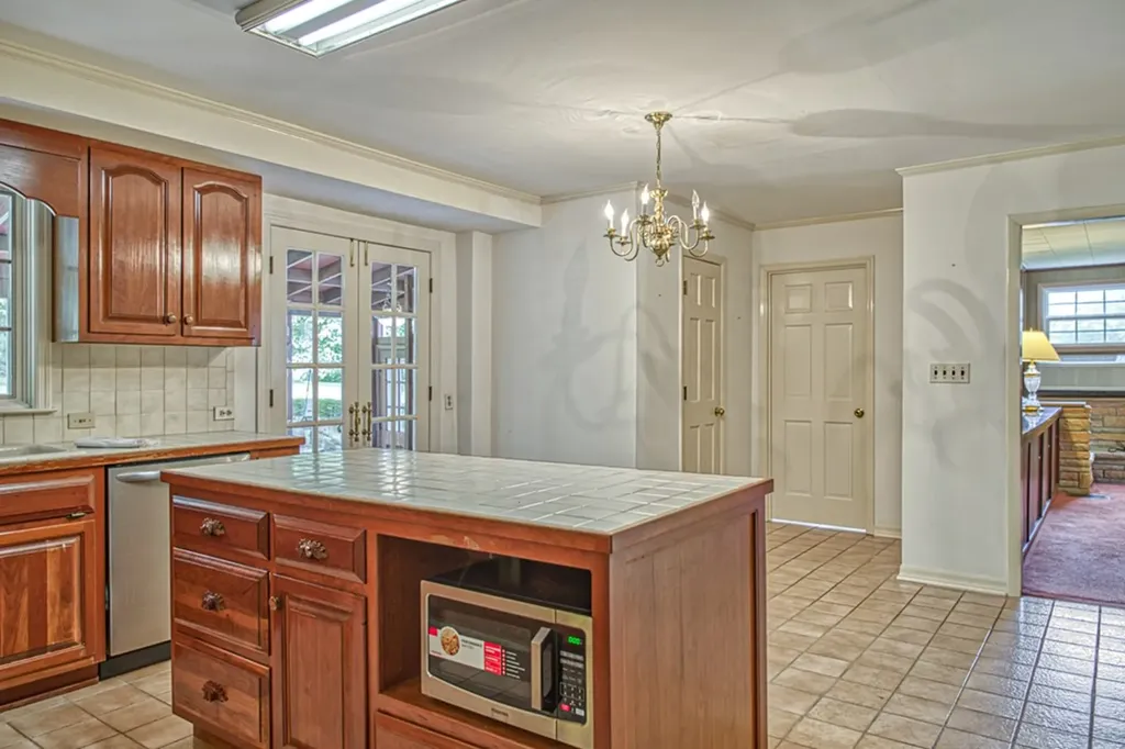 1452 Gainesboro Grade Cookeville TN 38501