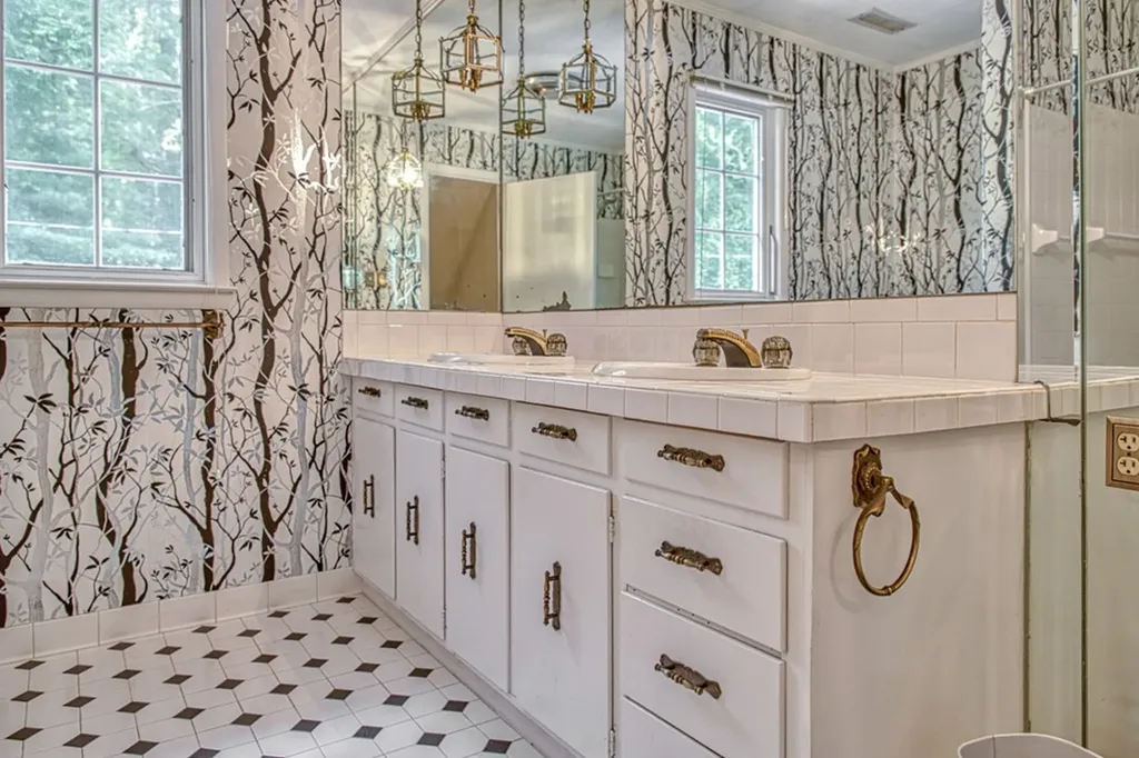 1452 Gainesboro Grade Cookeville TN 38501