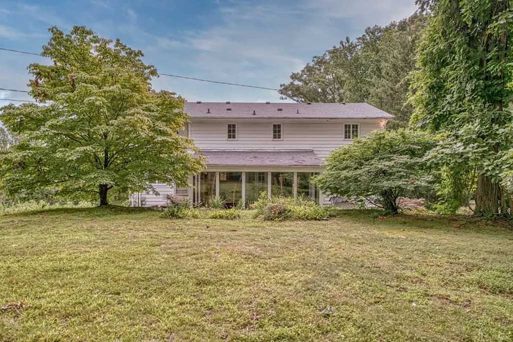 1452 Gainesboro Grade Cookeville TN 38501