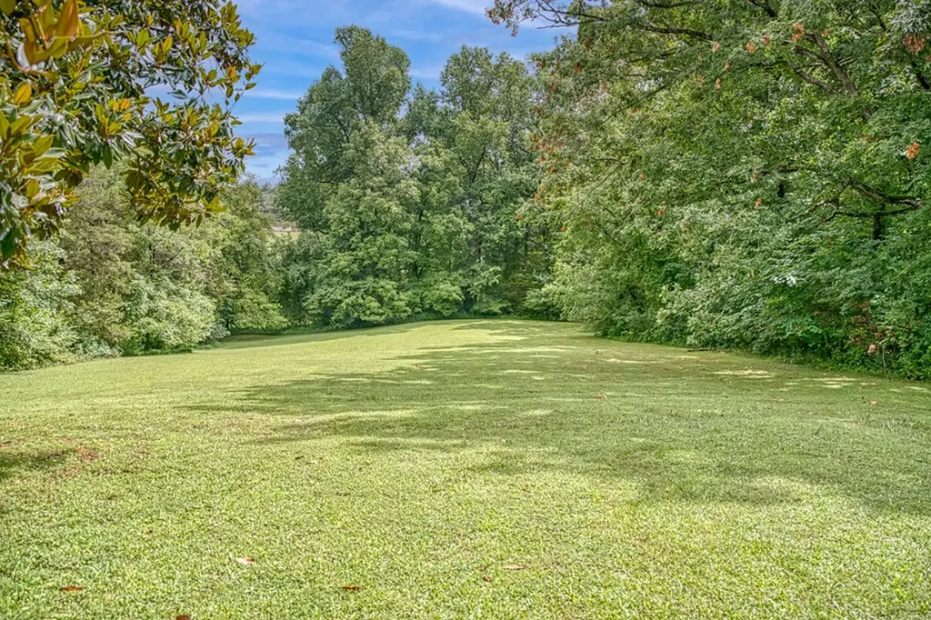 1452 Gainesboro Grade Cookeville TN 38501