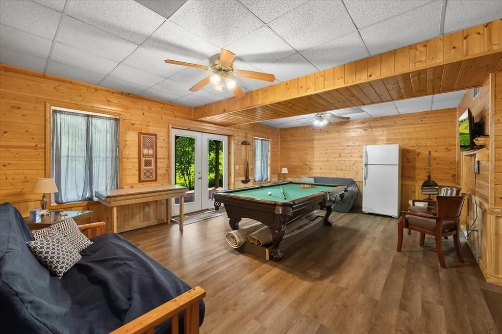 7328 Lillydale Road Byrdstown TN 38549