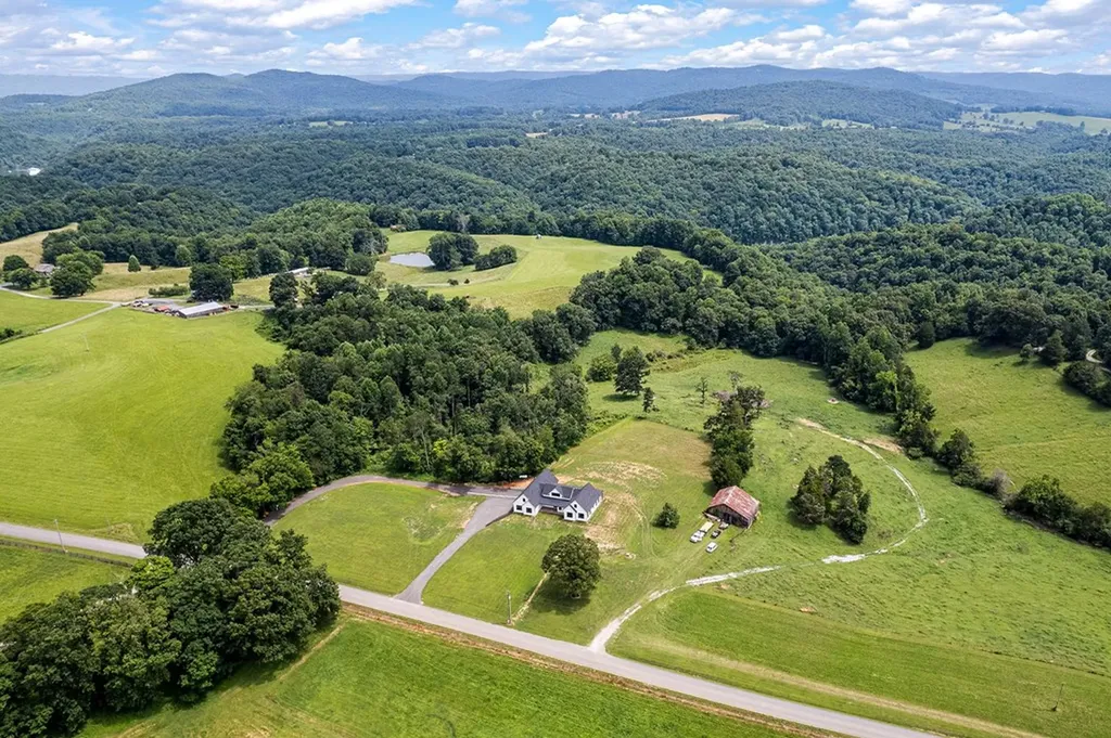 1100 Eastport Dock Road Monroe TN 38573