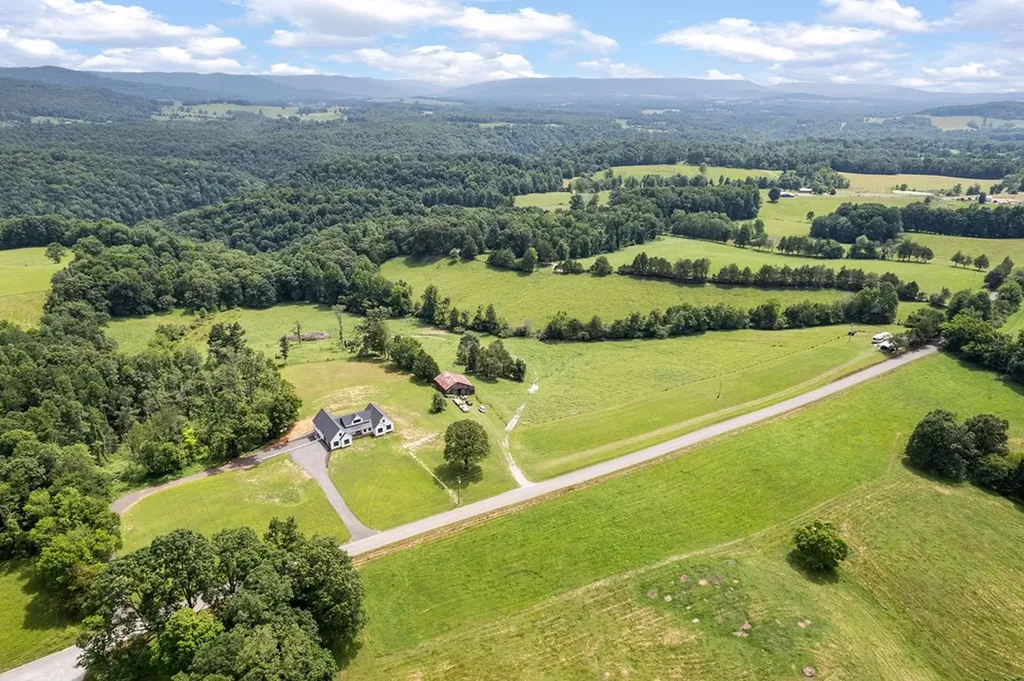 1100 Eastport Dock Road Monroe TN 38573