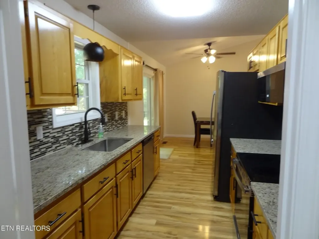 61 Calloway Drive Crossville TN 38555