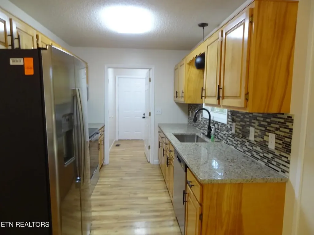 61 Calloway Drive Crossville TN 38555