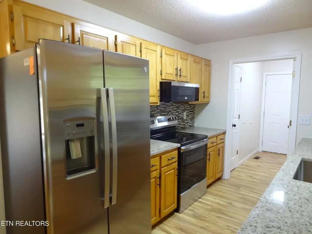 61 Calloway Drive Crossville TN 38555