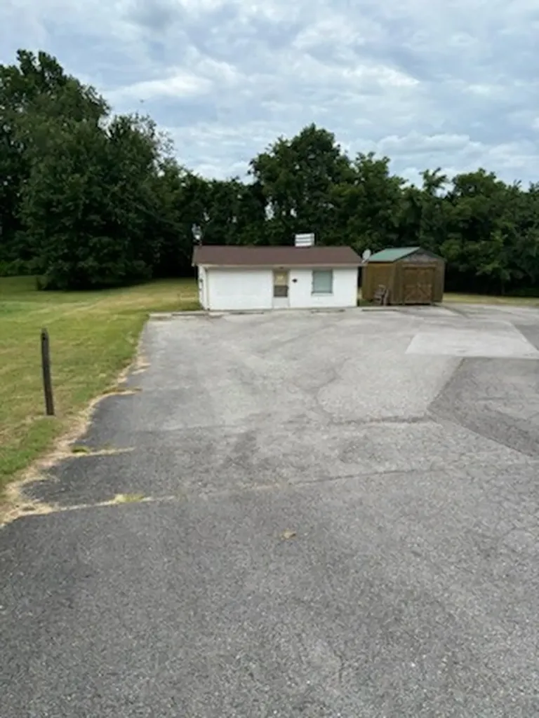 620 E Main Street Algood TN 38506