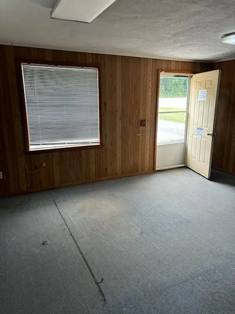 620 E Main Street Algood TN 38506