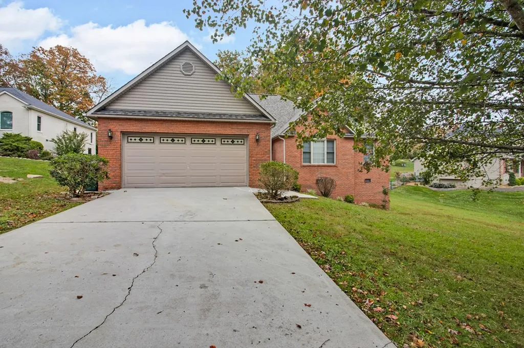 1267 Holiday Drive Crossville TN 38555