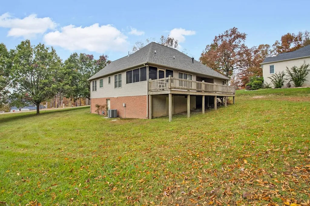 1267 Holiday Drive Crossville TN 38555