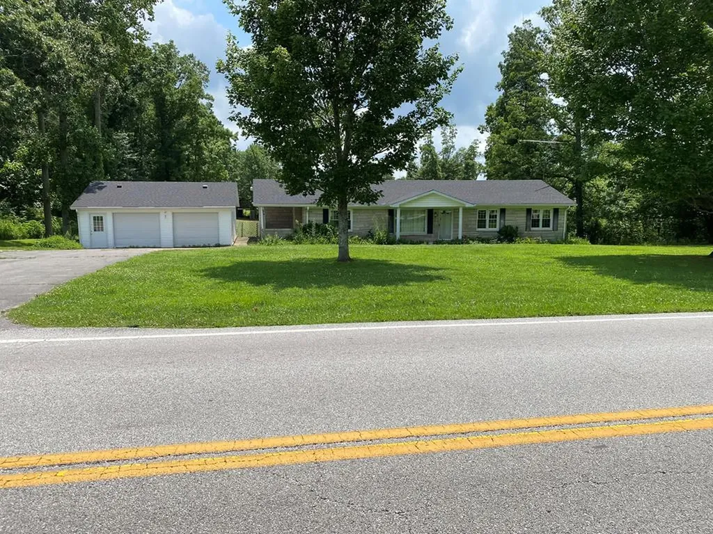 2676 North Springs Road Red Boiling Springs TN 37150
