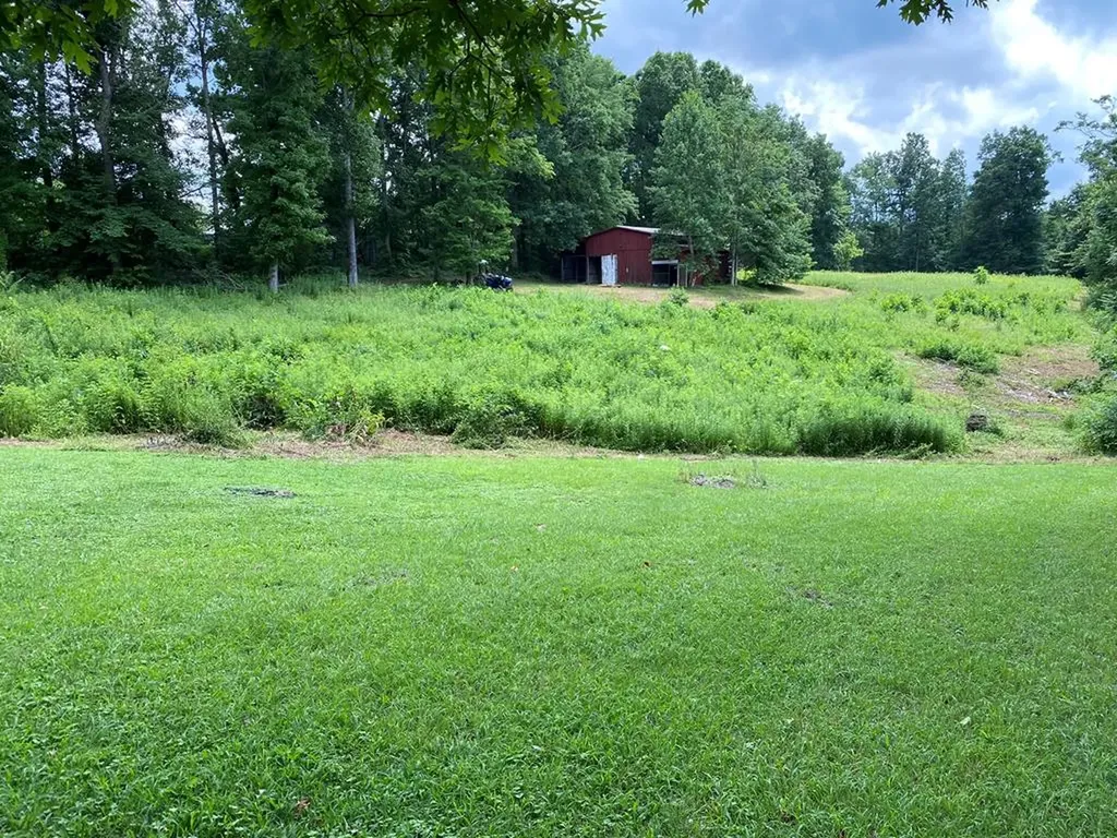 2676 North Springs Road Red Boiling Springs TN 37150