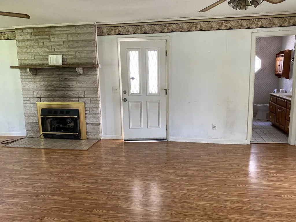 2676 North Springs Road Red Boiling Springs TN 37150