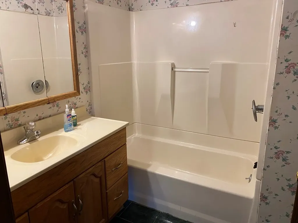 2676 North Springs Road Red Boiling Springs TN 37150