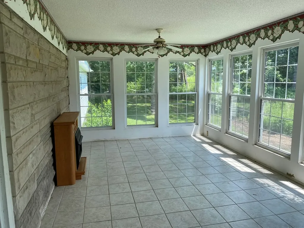 2676 North Springs Road Red Boiling Springs TN 37150