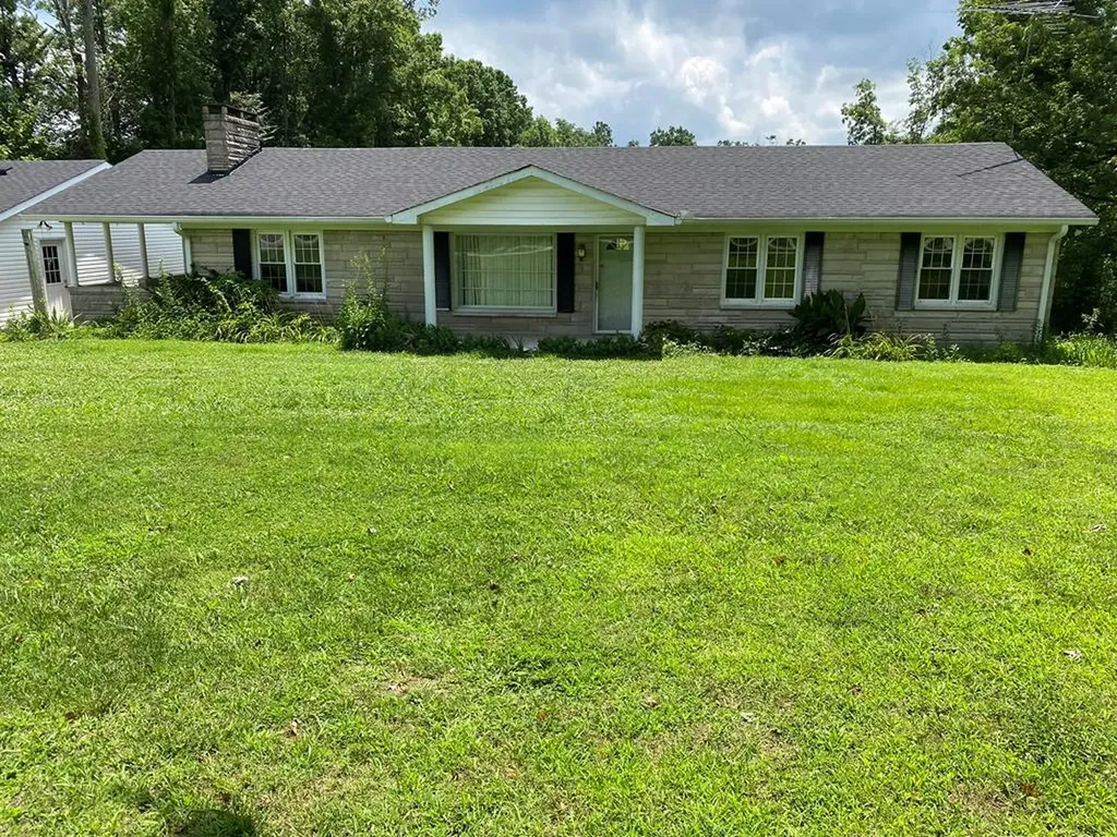 2676 North Springs Road Red Boiling Springs TN 37150