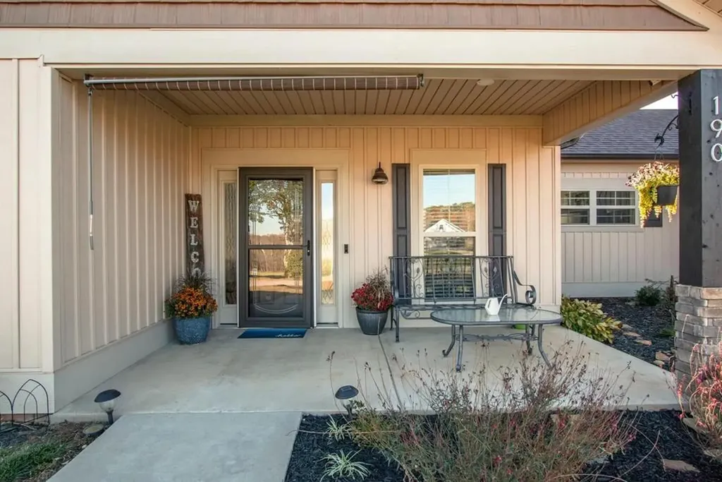 190 Crooked Creek Road Cookeville TN 38506