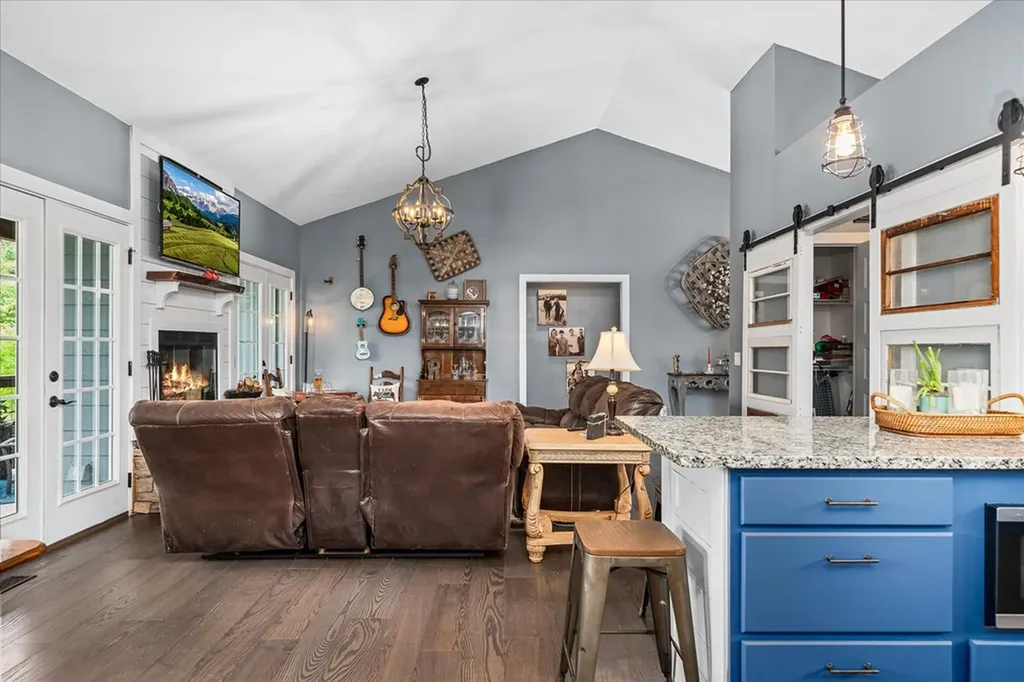 2642 Hilham Highway Livingston TN 38568