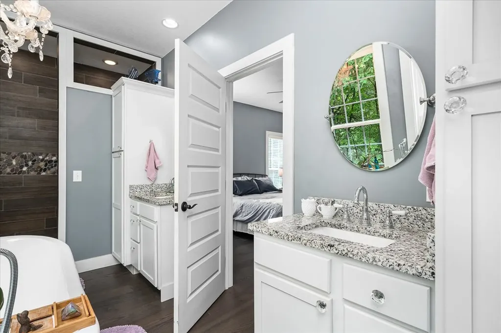 2642 Hilham Highway Livingston TN 38568