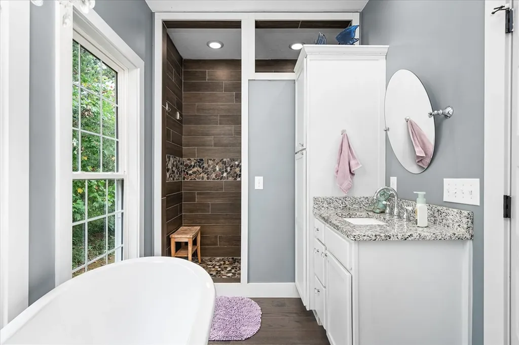 2642 Hilham Highway Livingston TN 38568