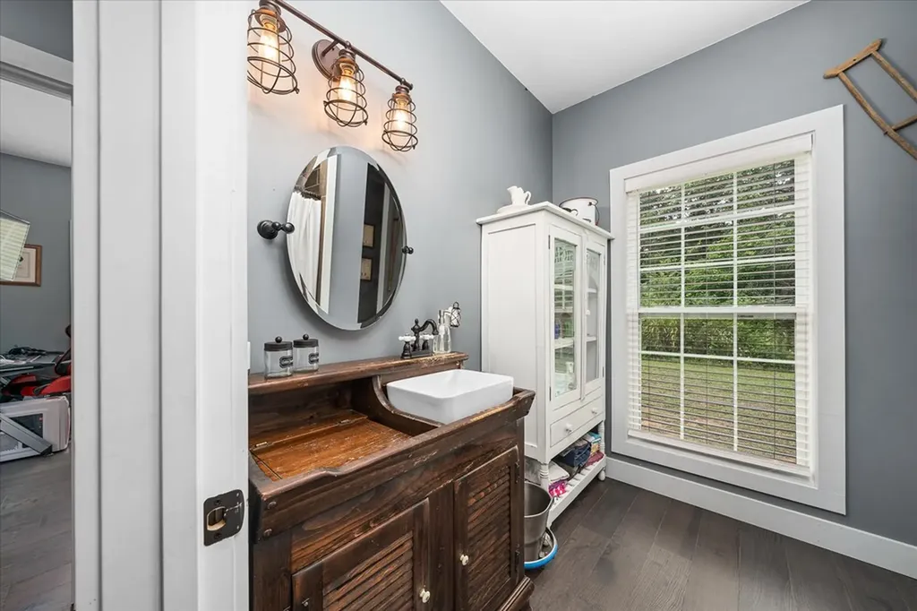 2642 Hilham Highway Livingston TN 38568