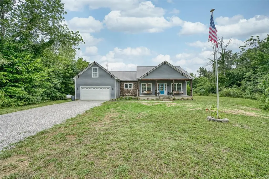 2642 Hilham Highway Livingston TN 38568