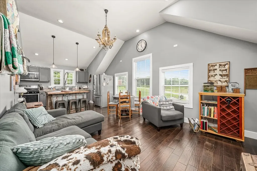 2642 Hilham Highway Livingston TN 38568