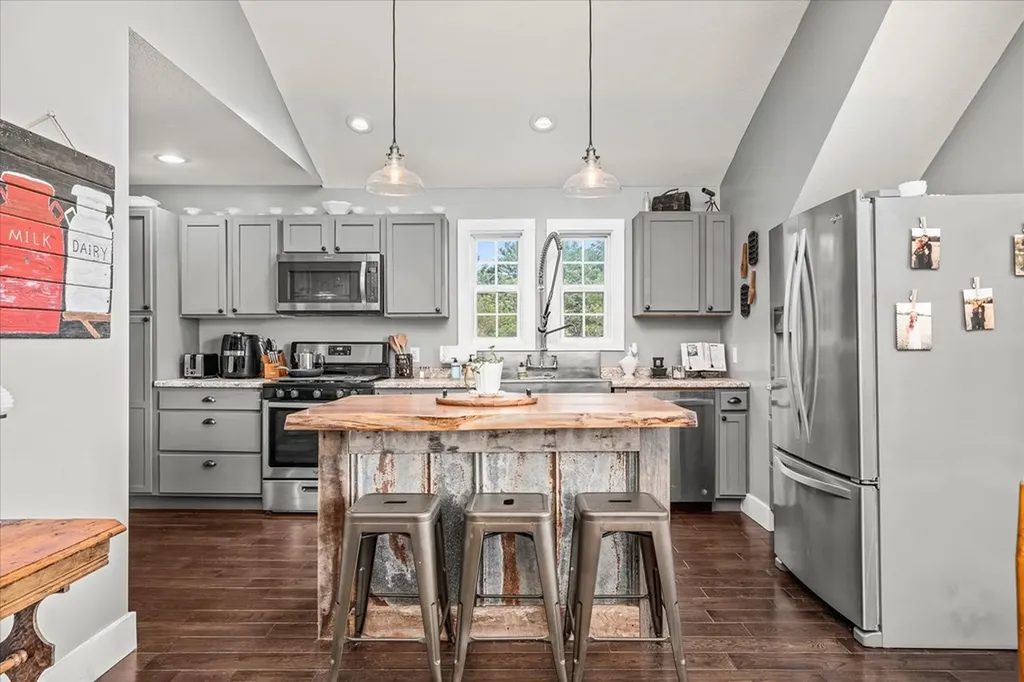 2642 Hilham Highway Livingston TN 38568