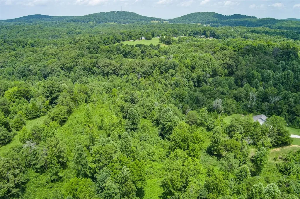 2642 Hilham Highway Livingston TN 38568