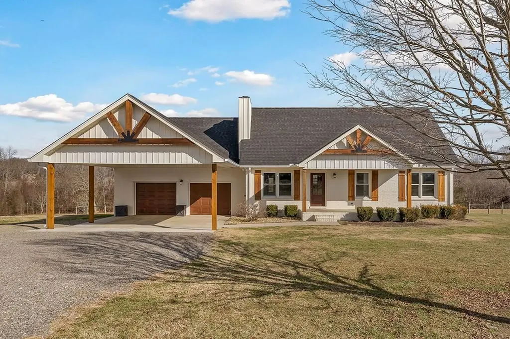 997 Magness Road Smithville TN 37166