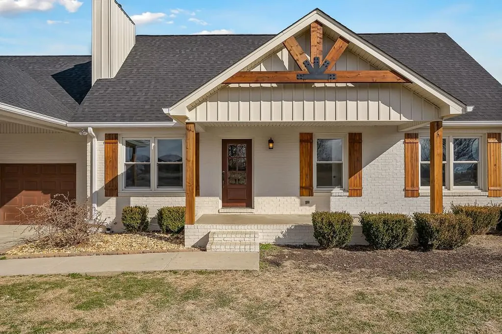 997 Magness Road Smithville TN 37166