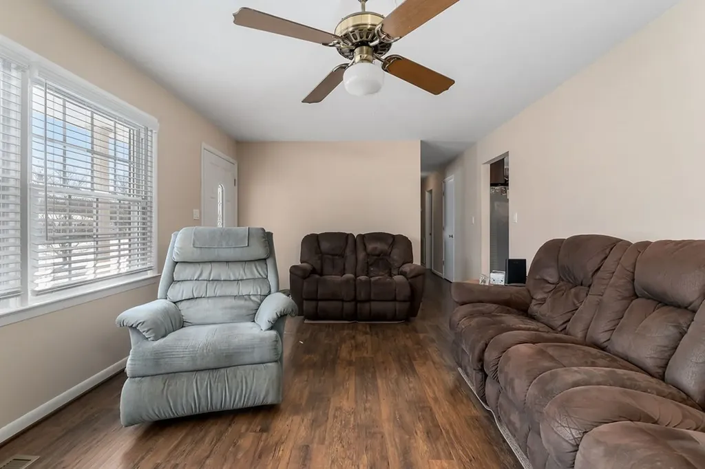 804 Breyer Street Celina TN 38551