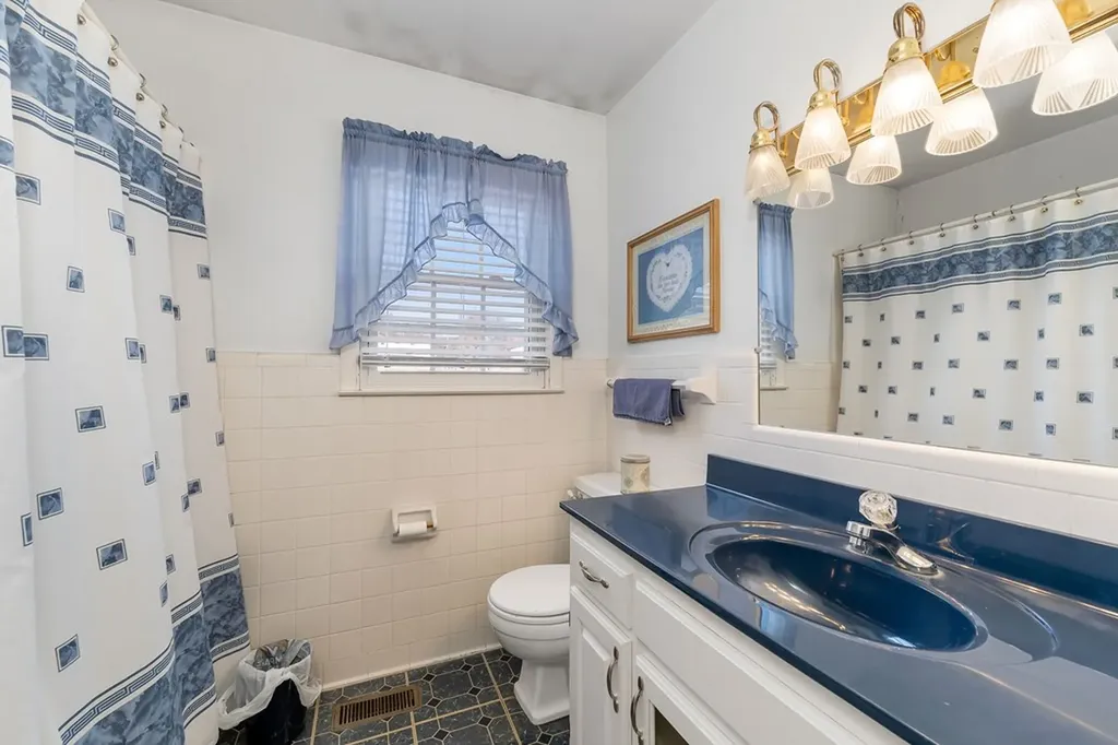804 Breyer Street Celina TN 38551