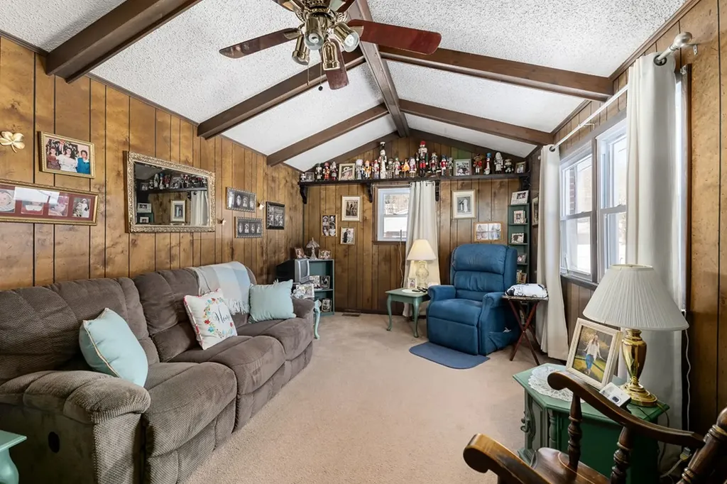 802 Riverside Circle Celina TN 38551