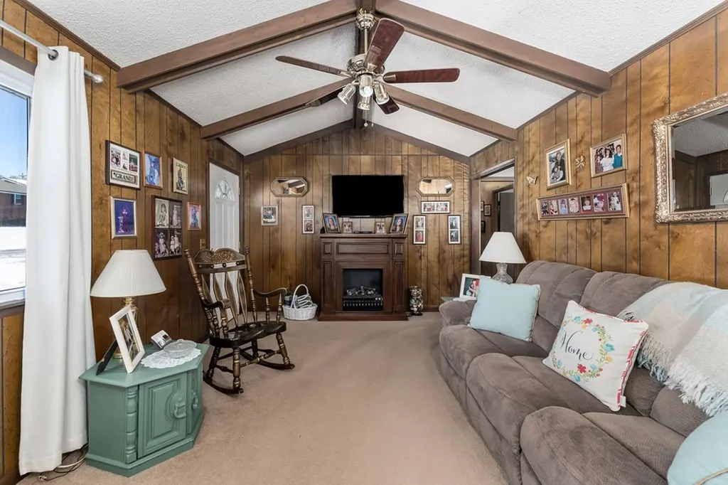 802 Riverside Circle Celina TN 38551