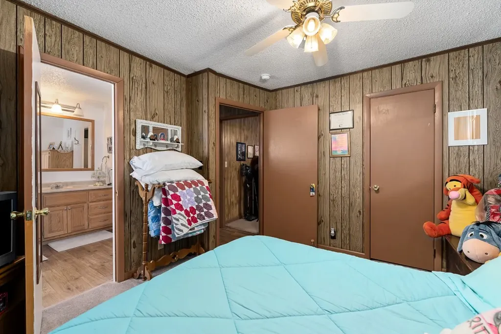 802 Riverside Circle Celina TN 38551