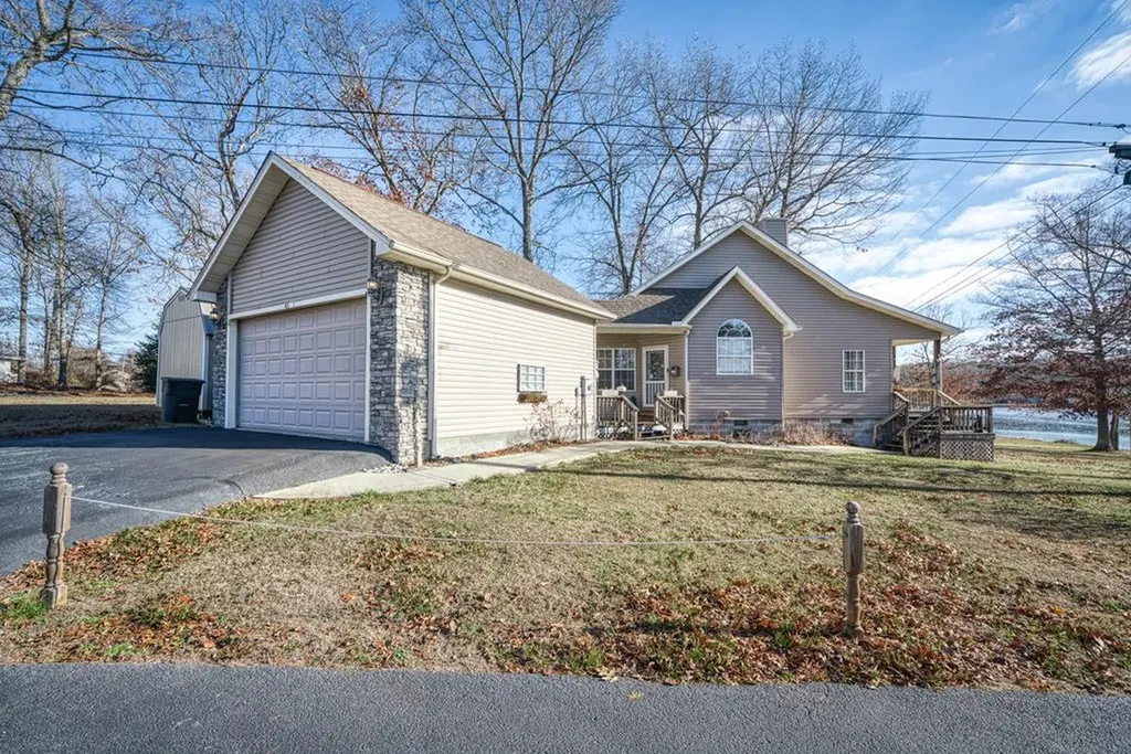 41 Greystone Lane Crossville TN 38571