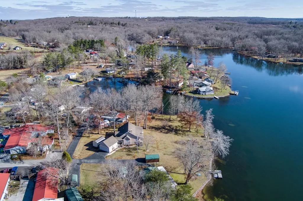 41 Greystone Lane Crossville TN 38571