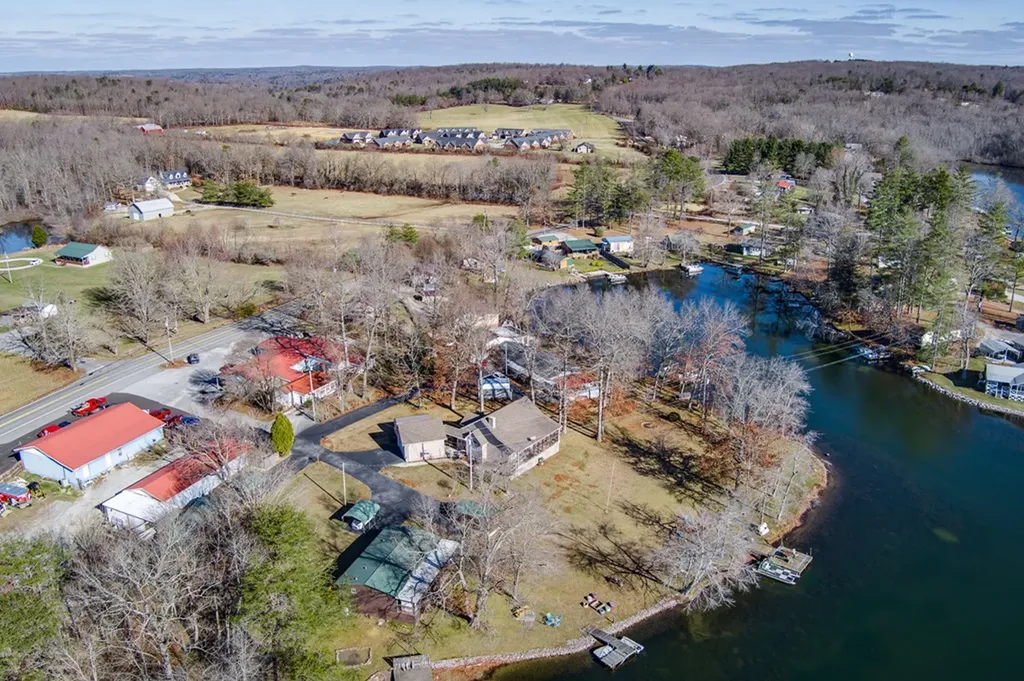 41 Greystone Lane Crossville TN 38571