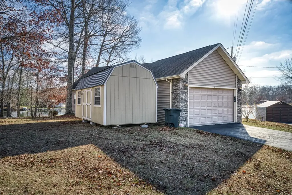 41 Greystone Lane Crossville TN 38571